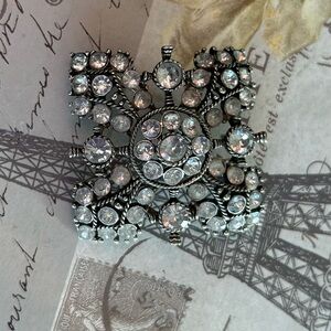 Vintage MONET Rhinestone Brooch AMAZING COLOR